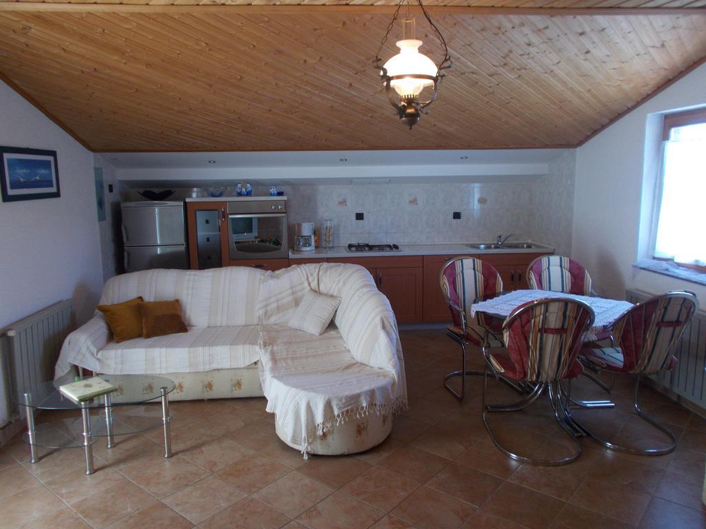Apartments Sara Labin  Room photo